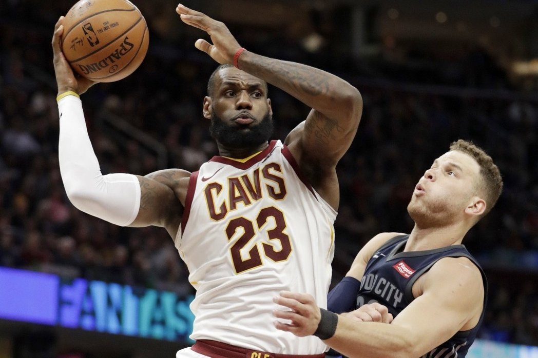 关于NBA战术调整奏效,成功扭转局势的信息 关于NBA战术调整奏效,成功扭转局势的信息