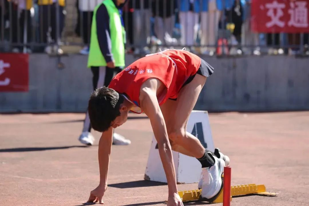 冷静与激情交织！田径完美收官的简单介绍