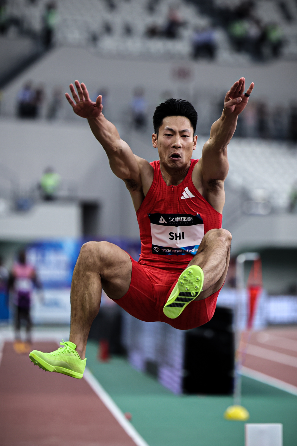 冷静与激情交织！田径完美收官的简单介绍