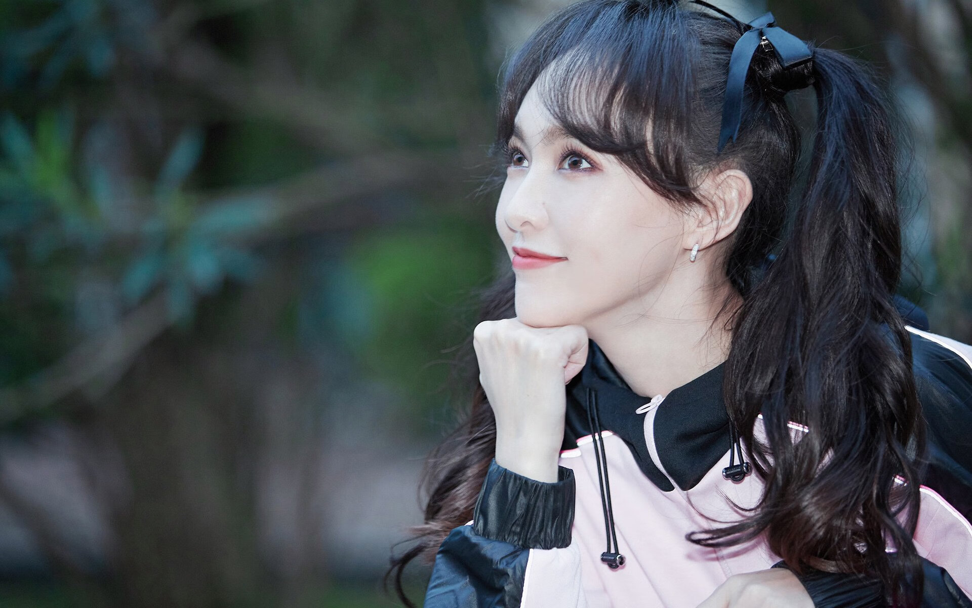 安哥拉狮群的怒吼，关键战突围多特蒙德，孙兴慜数据全面引爆绿茵场