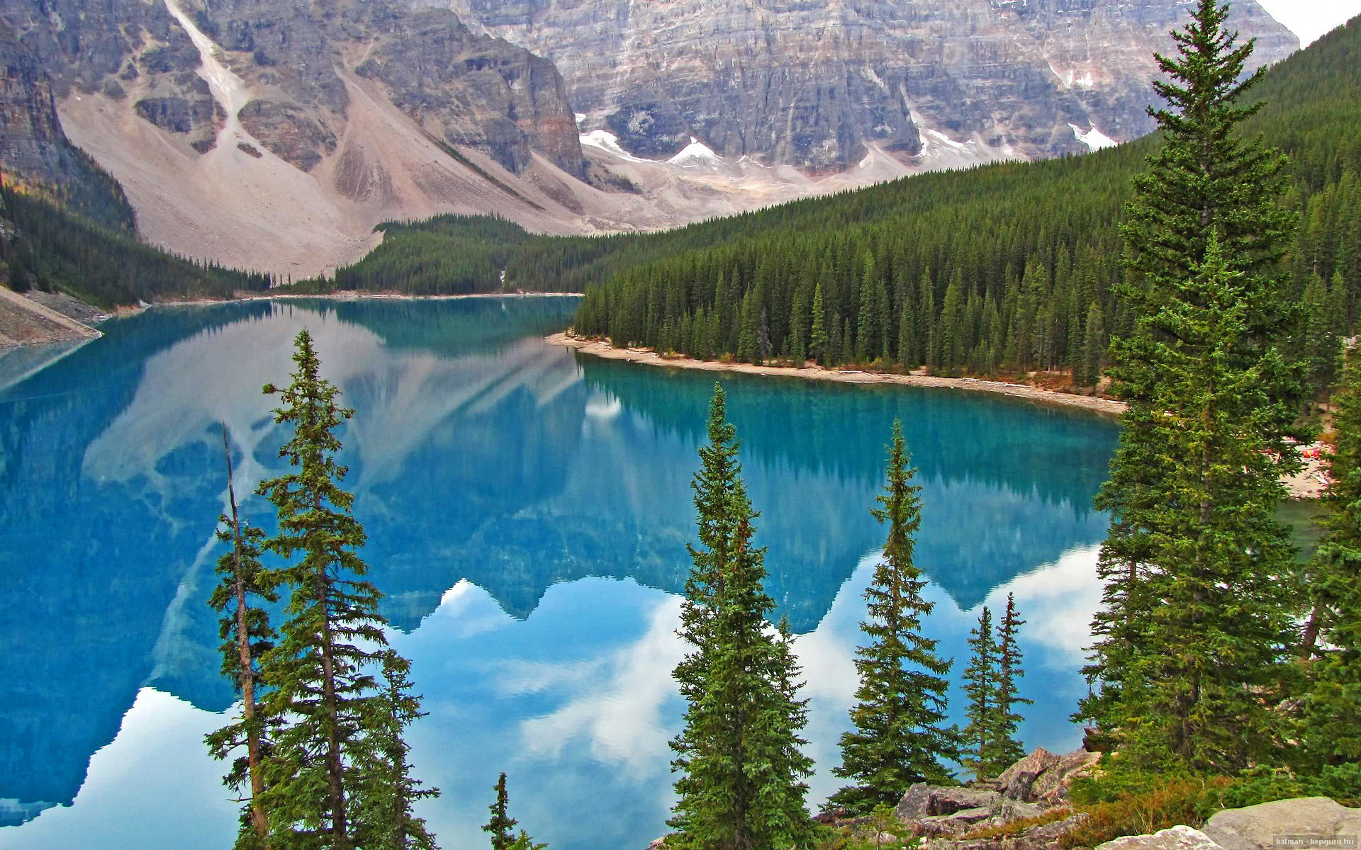 黑与红的诗篇，阿什拉夫的暗夜刺穿，马竞惊险驶过亚特兰大暗礁