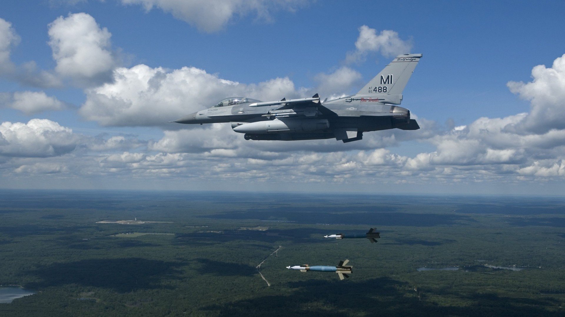 虚构与传奇，当委内瑞拉的铁流淹没亚特兰大，萨拉赫的孤独王座